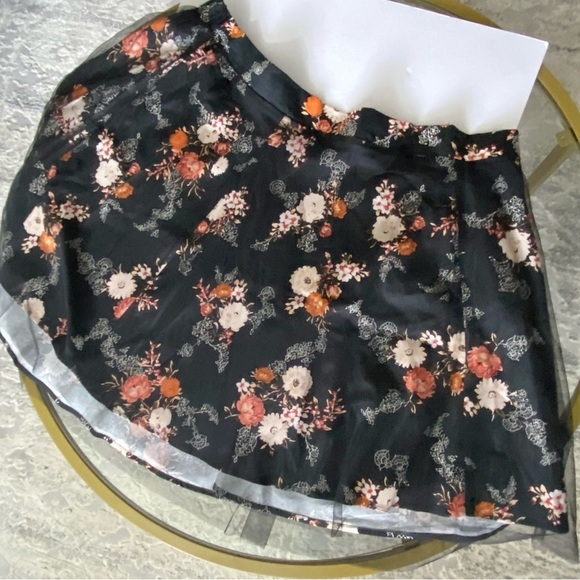 Torrid floral tulle overlay A-line skirt, Sz. 4X - Picture 8 of 9